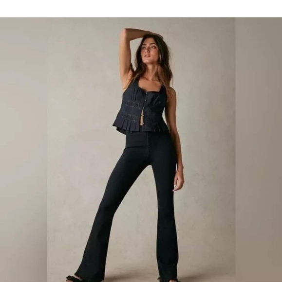 Free People We The Free Jayde Flare Jeans Black 31 - Picture 7 of 9